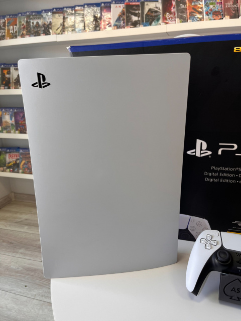 Playstation 5 Fat Digital Edition + Oryginalny Pad DualSense | Używana | z pudełkiem Playstation 5 Fat Digital Edition + Oryginalny Pad DualSense | Używana | z pudełkiem