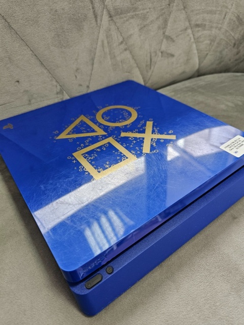 Konsola PlayStation 4 Slim Days of Play Special Edition 500 GB + Pad PS4 Dualshock Days of Play Używana