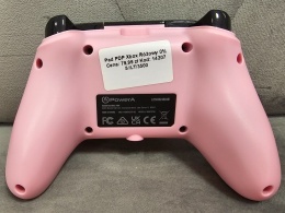 Kontroler PowerA Xbox Series/PC Pad przewodowy różowy Używany