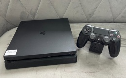 PS4 Playstation 4 Slim 825 GB + Pad PS4 Dualshock Używana