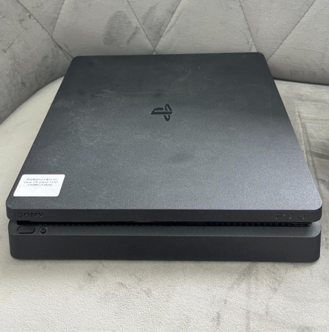 PS4 Playstation 4 Slim 1 TB + Pad PS4 Dualshock Używana PS4 Playstation 4 Slim 1 TB + Pad PS4 Dualshock Używana