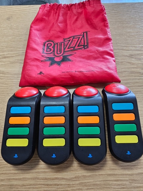 Zestaw Buzzerów Playstation 3 PS3 Buzz Używane BEZ adaptera